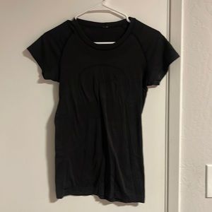 Lululemon run swiftly top